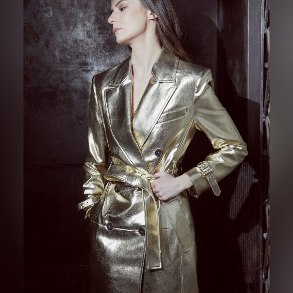 🆕 METALLIC VEGAN LEATHER TRENCH COAT IN GOLD size Small